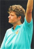 Heike Malina aus Offenbach leitet am Sonntag zum 300. Mal ein Bundesligaspiel.