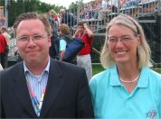 DHB-Schiedsrichterwart Jan-Jochen Rommel, hier mit Olympiaschiedsrichterin Ute Conen.