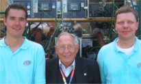 Christian Blasch (links) und Richard Wolter (rechts) zusammen mit Beobachterchef Heinz-Wilhelm Bungart.